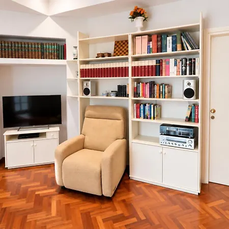 Elegantis Casa Flavia In Trastevere With Terrace - Comfort In Charming District *