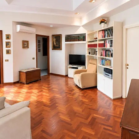 Elegantis Casa Flavia In Trastevere With Terrace - Comfort In Charming District Appartamento