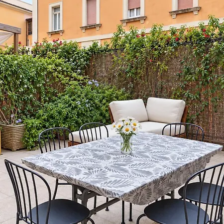 Elegantis Casa Flavia In Trastevere With Terrace - Comfort In Charming District * Roma